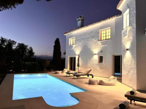 April Opening! Stylish New Villa with Private Pool